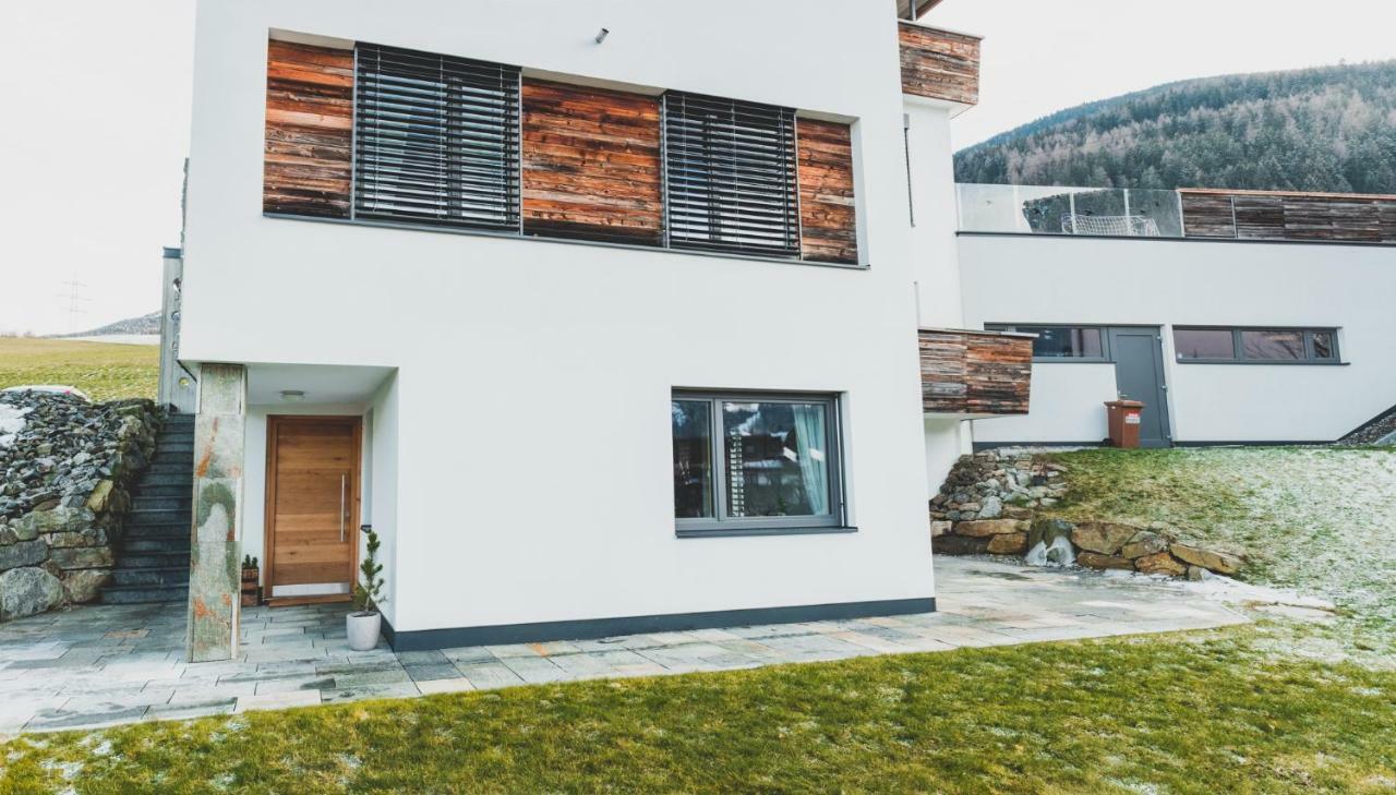 Wald Apartment *